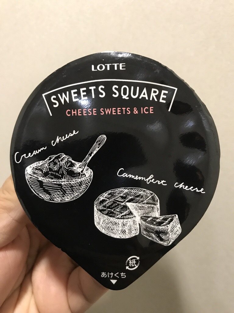  ロッテ SWEETS SQUARE 濃密なのに軽やかほろほろクランブルのチーズケーキアイス 