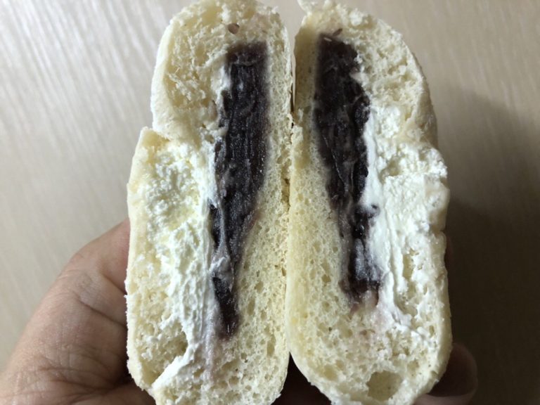 セブンイレブン 米糀甘酒のホイップあんぱん 食べてみました。
