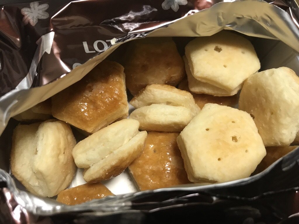 ロッテ 発酵バター香るパイの実 アップルパイ 食べてみました