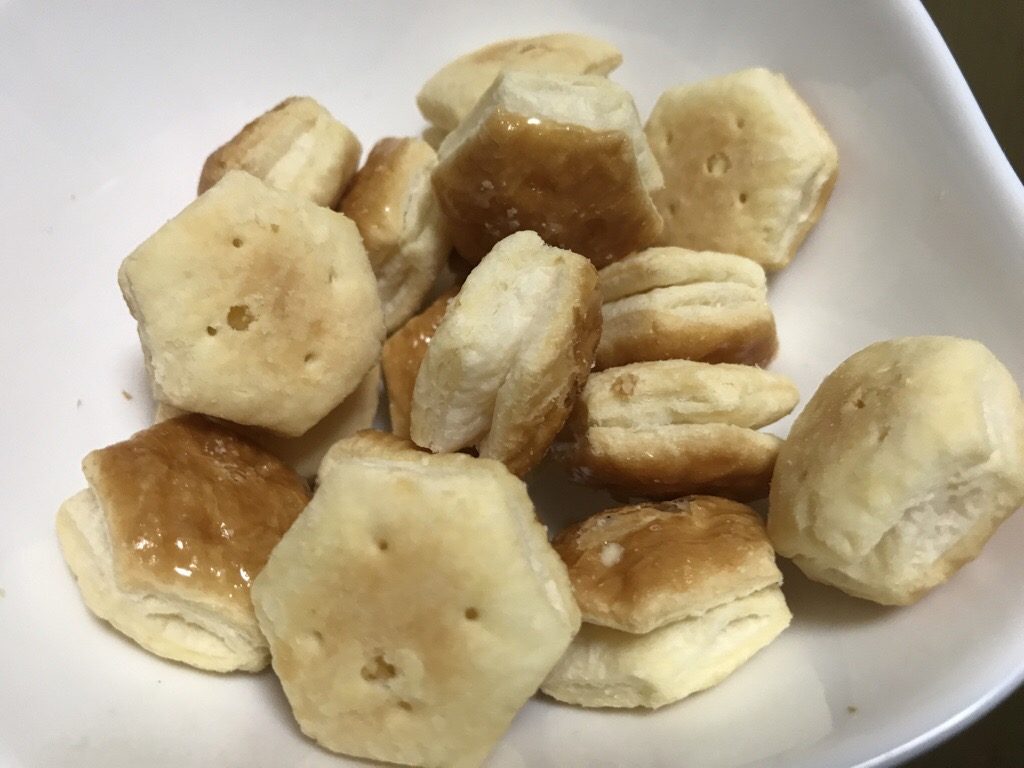 ロッテ 発酵バター香るパイの実 アップルパイ 食べてみました