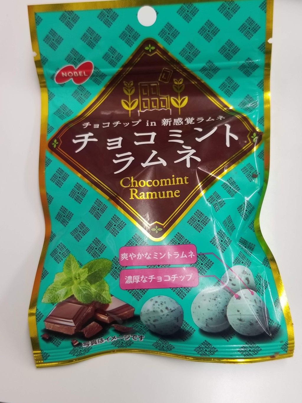 ノーベル チョコミントラムネ 食べてみました