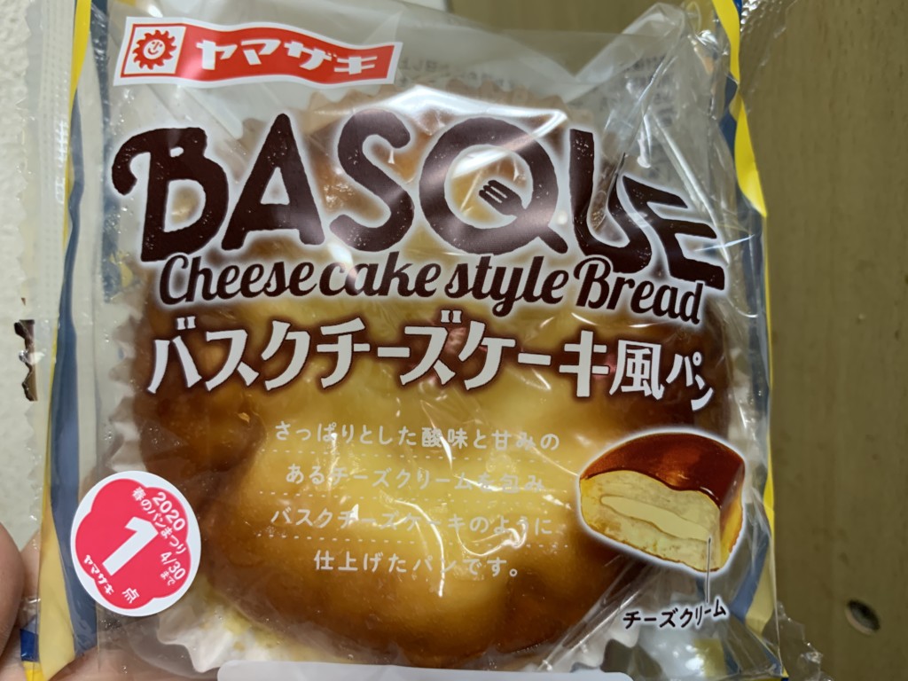 ヤマザキバスク風チーズケーキ風パン