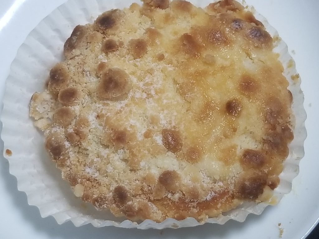 ヤマザキ　りんごのクランブルチーズケーキ風ブレッド