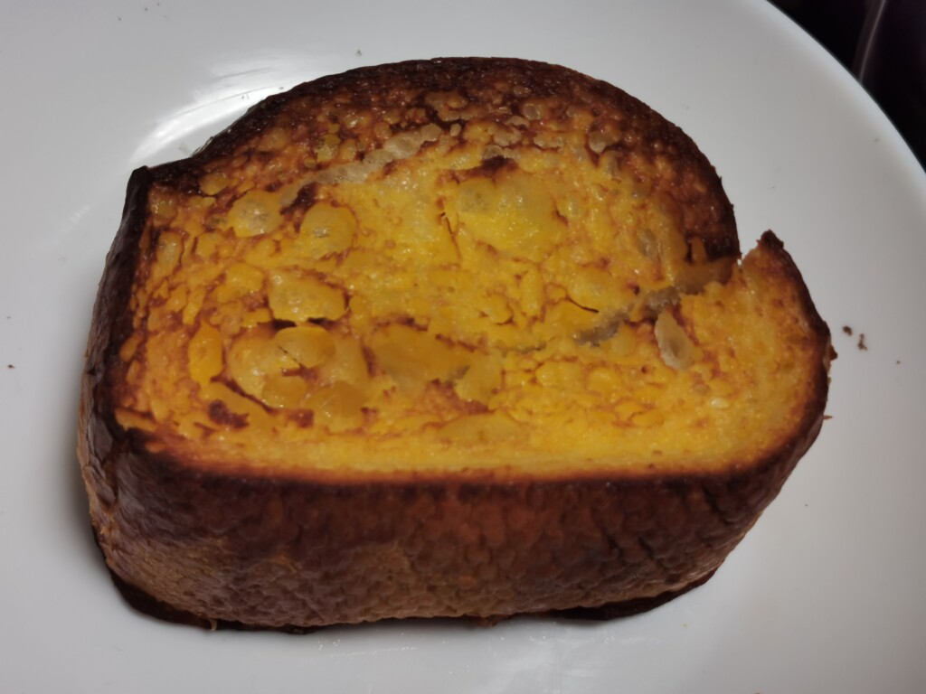 ヤマザキ フランスパンで作った厚切りフレンチトースト 食べてみました