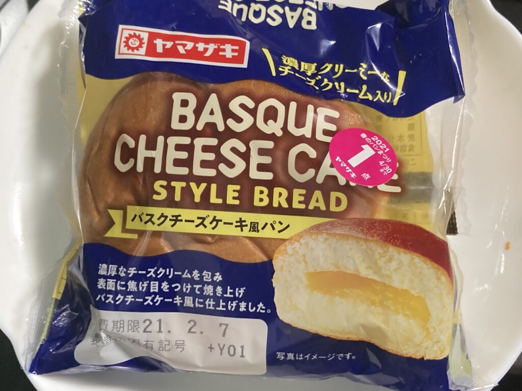 ヤマザキ　バスクチーズケーキ風パン