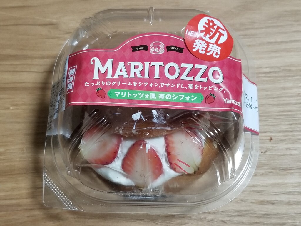 ヤマザキ　マリトッツォ風苺のシフォン