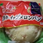 ヤマザキ　苺ホイップメロンパン