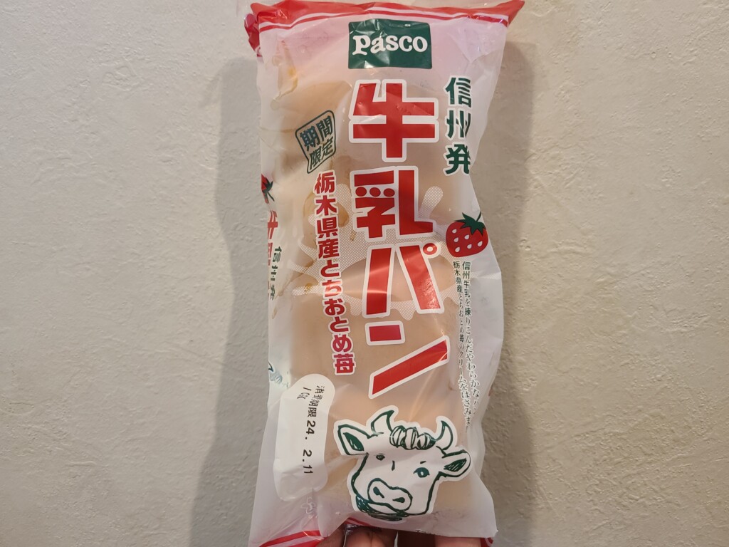 Pasco 牛乳パン 栃木県産とちおとめ苺 